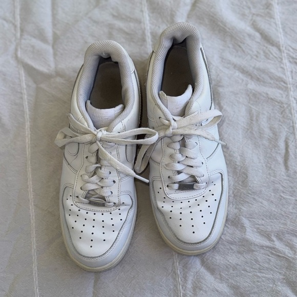 Nike White Sneakers - Picture 5 of 7